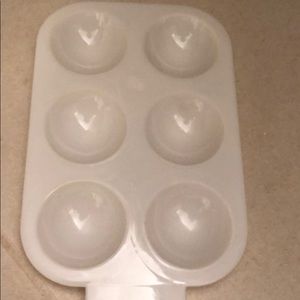 Makeup foundation tray